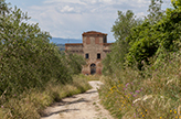 Toscana - Montefoscoli, casa rurale con colombaia, podere Vallaia