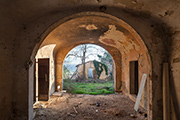 Landgut - Podere Le Colombaie Toskana, Bauernhaus mit Portikus als Vorraum zu den Ställen
