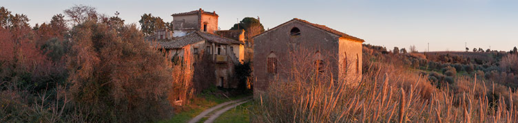 casa rurale con fienile in Toscana, Montefoscoli