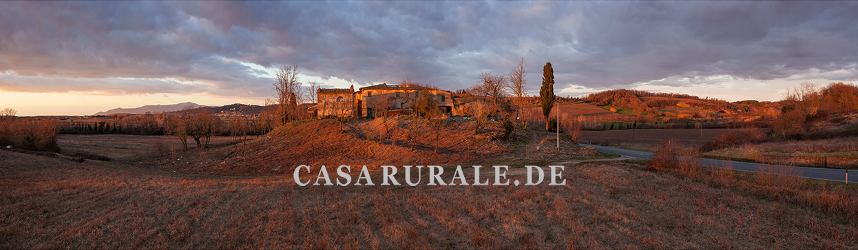 Fotograf Toskana,Landgut La Badia - Bauernhof mit Landhaus und kleiner Kirche -  Montefoscoli